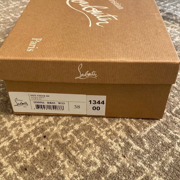 Christian Louboutin Hot Chick Scallop Pointed Toe Pump Black Patent - Picture 8 of 8